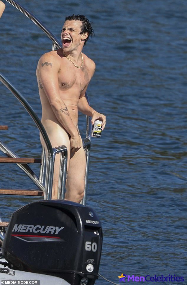 Yungblud paparazzi nude and sexy shots