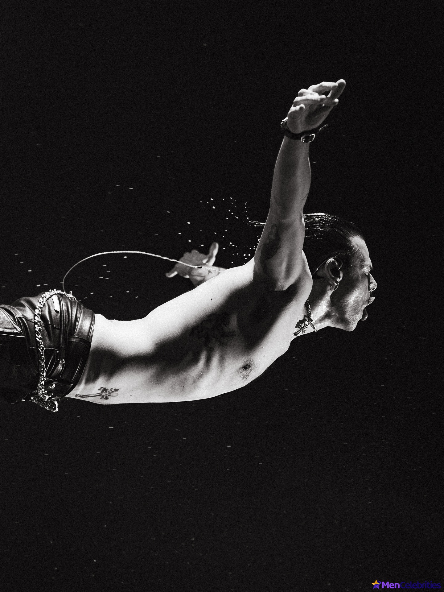 Yungblud nude and nsfw photos