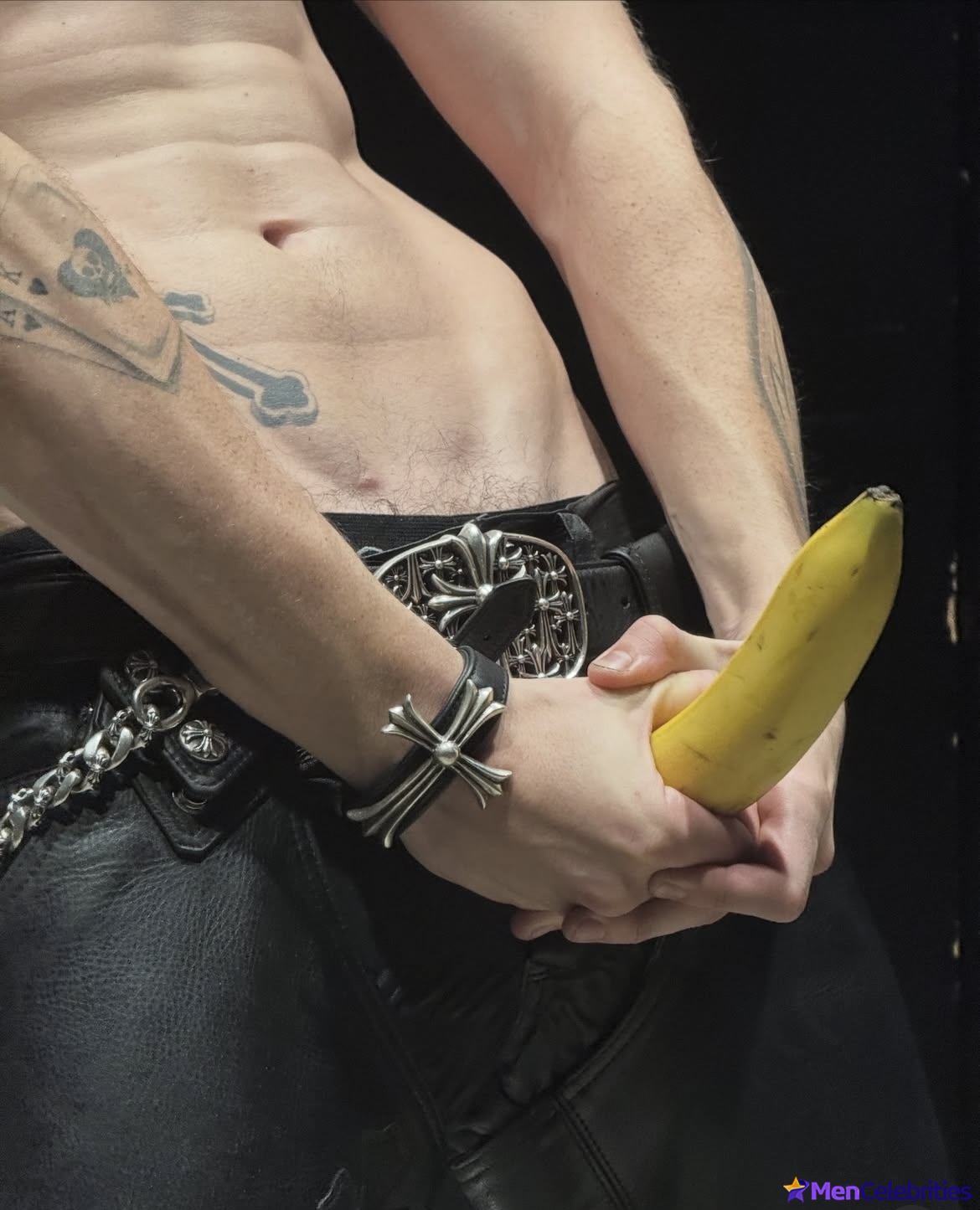 Yungblud nude and nsfw photos