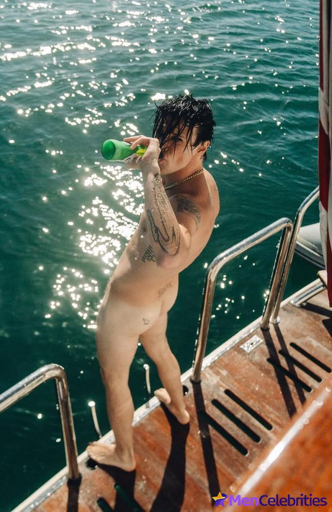 Yungblud jerk off