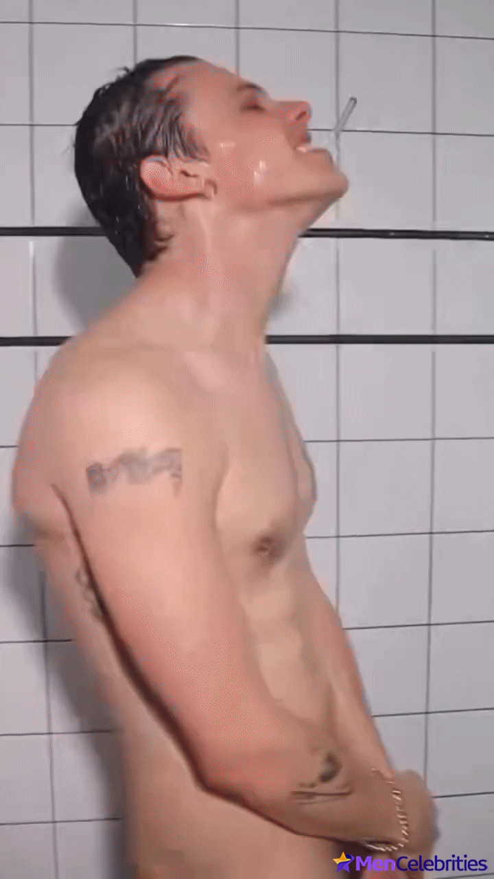 Yungblud nude and nsfw photos