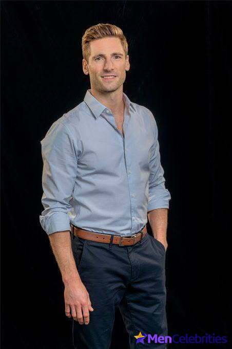 Andrew W Walker sexy photos