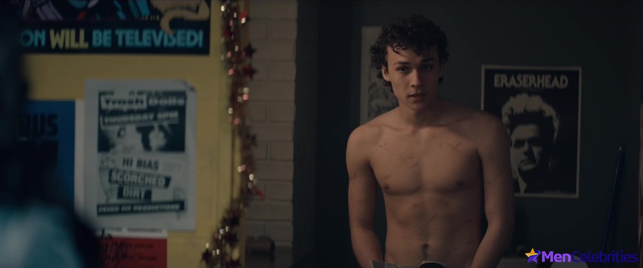 Benjamin Wadsworth nude and sex NSFW scenes