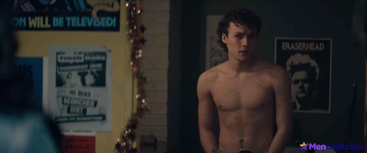 Benjamin Wadsworth nude and sex NSFW scenes