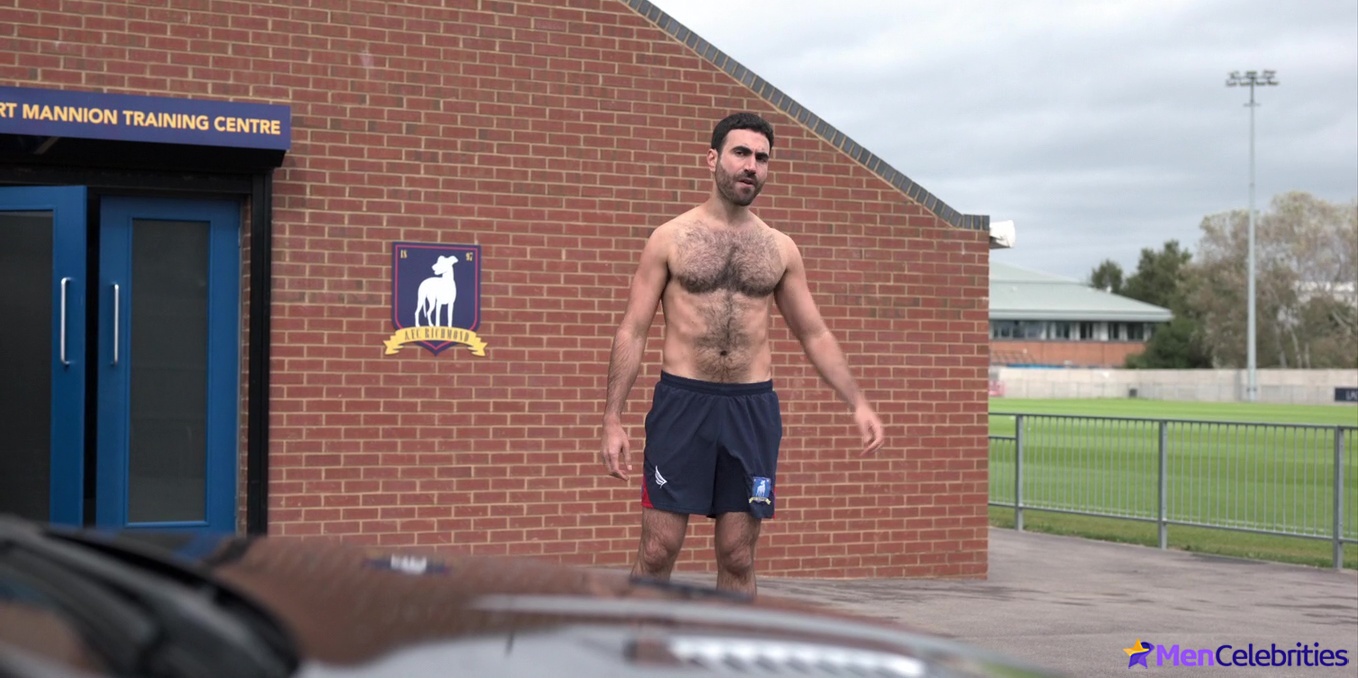 Brett Goldstein nude and sex scenes