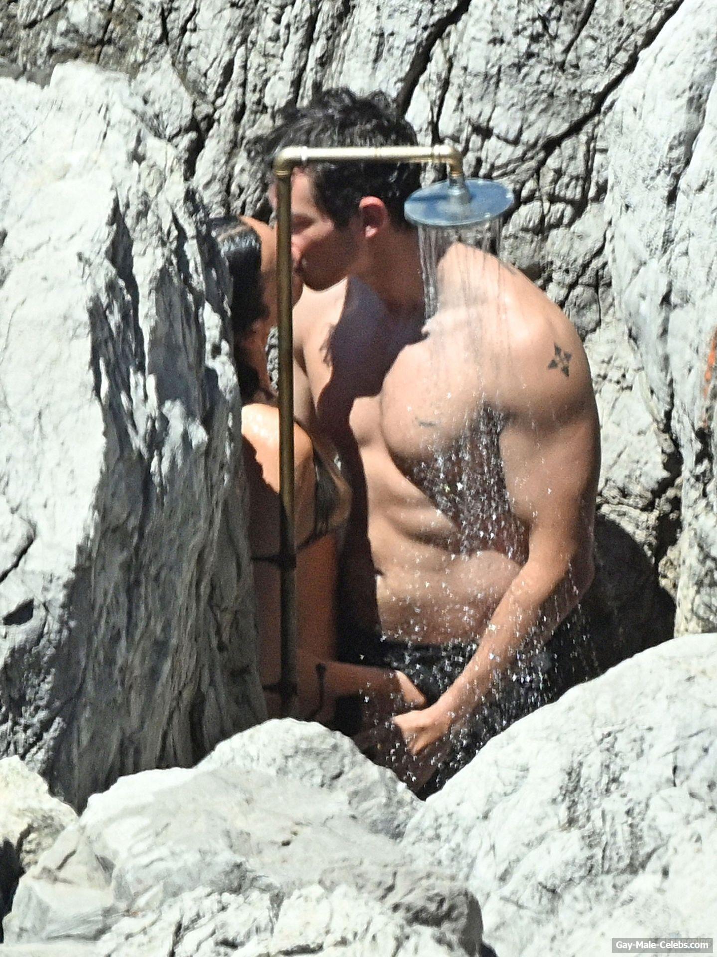 Callum Turner shirtless beach pics