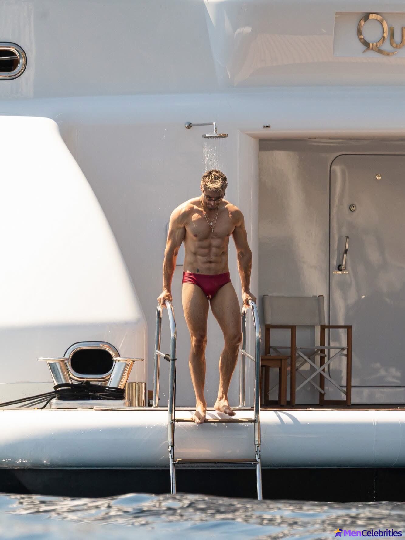 Chris Appleton shirtless and sexy pics