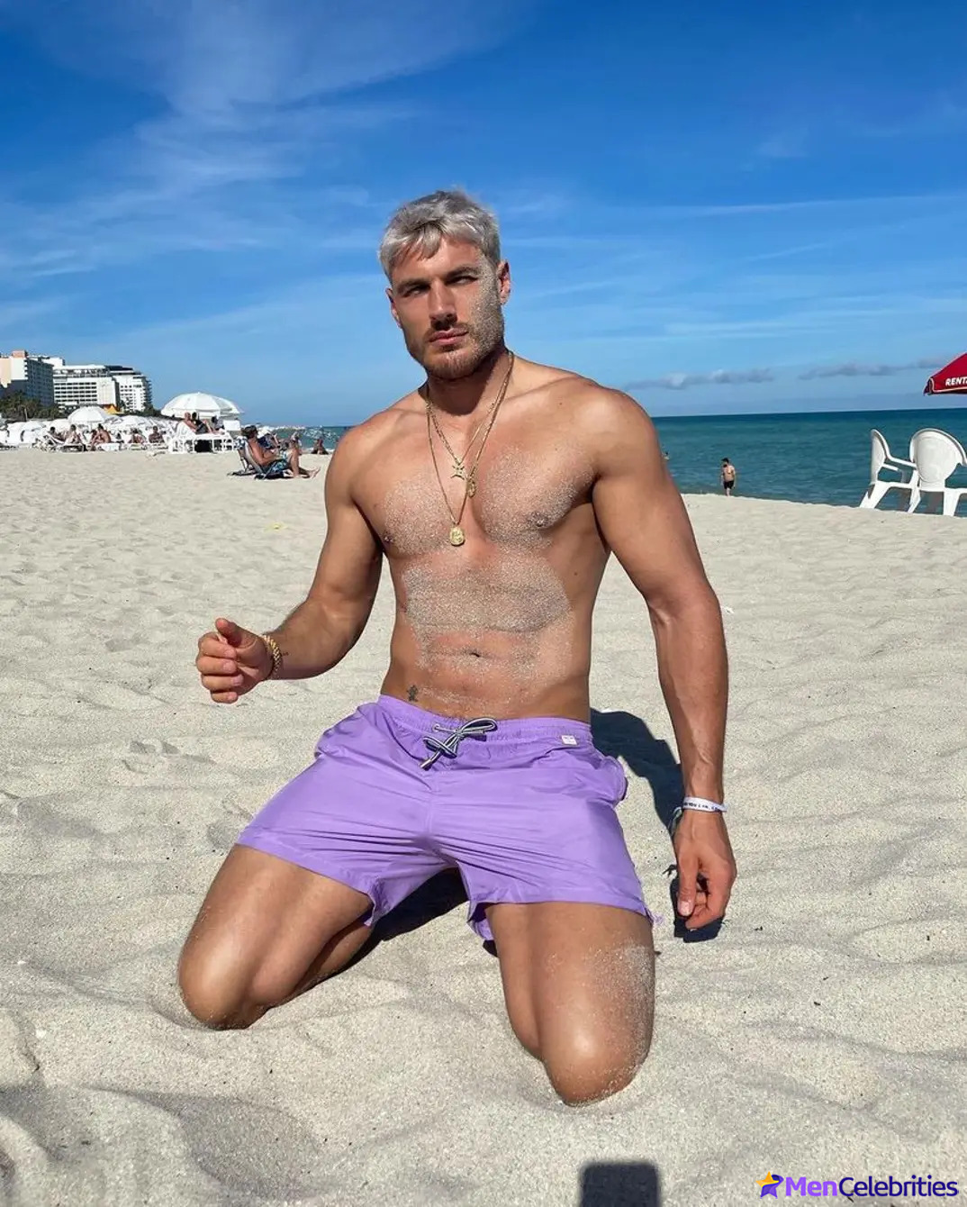 Chris Appleton shirtless and sexy pics