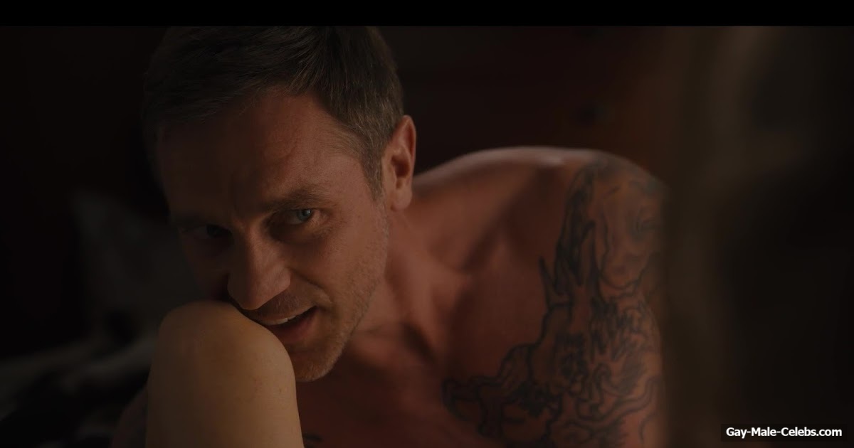 Devon Sawa Nude And Underwear Scenes in Hacks