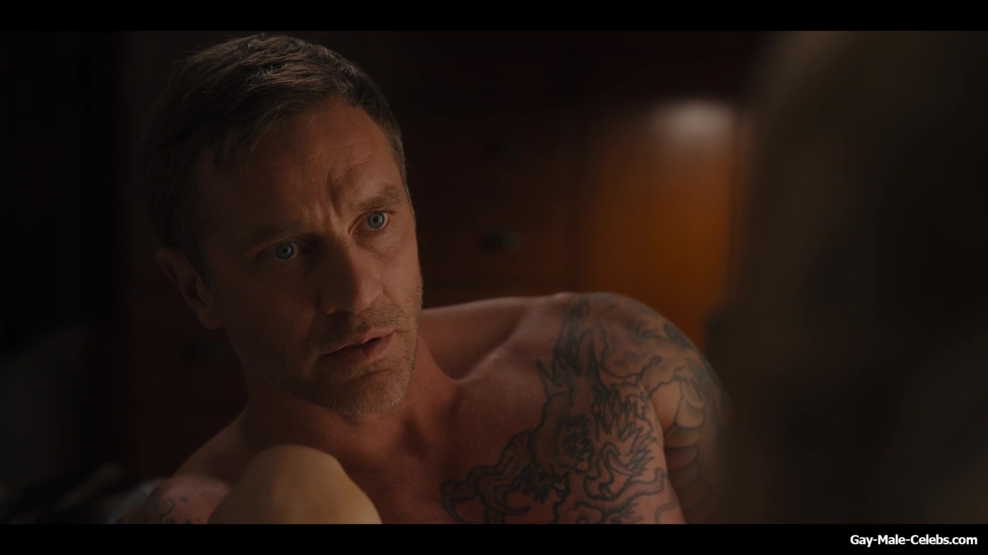 Devon Sawa Nude And Underwear Scenes in Hacks