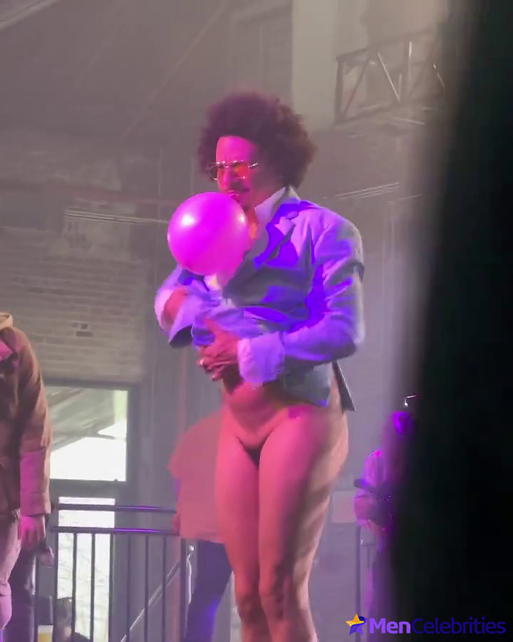 Eric Andr uncensored nude and underwear shots