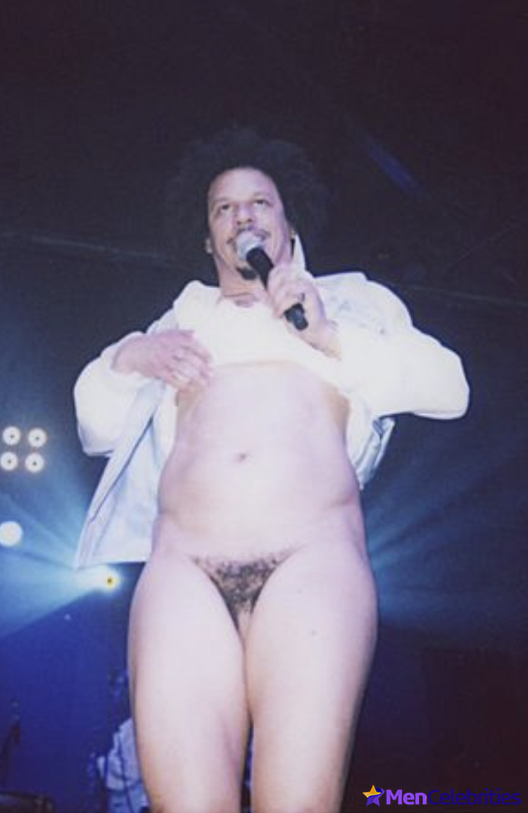 Eric Andr uncensored nude and underwear shots