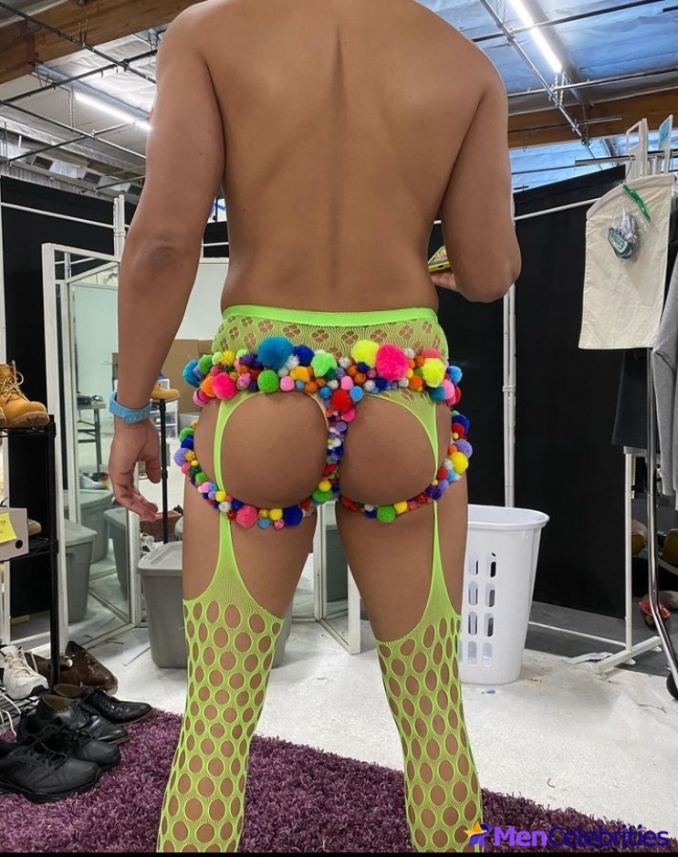 Eric Andr uncensored nude and underwear shots
