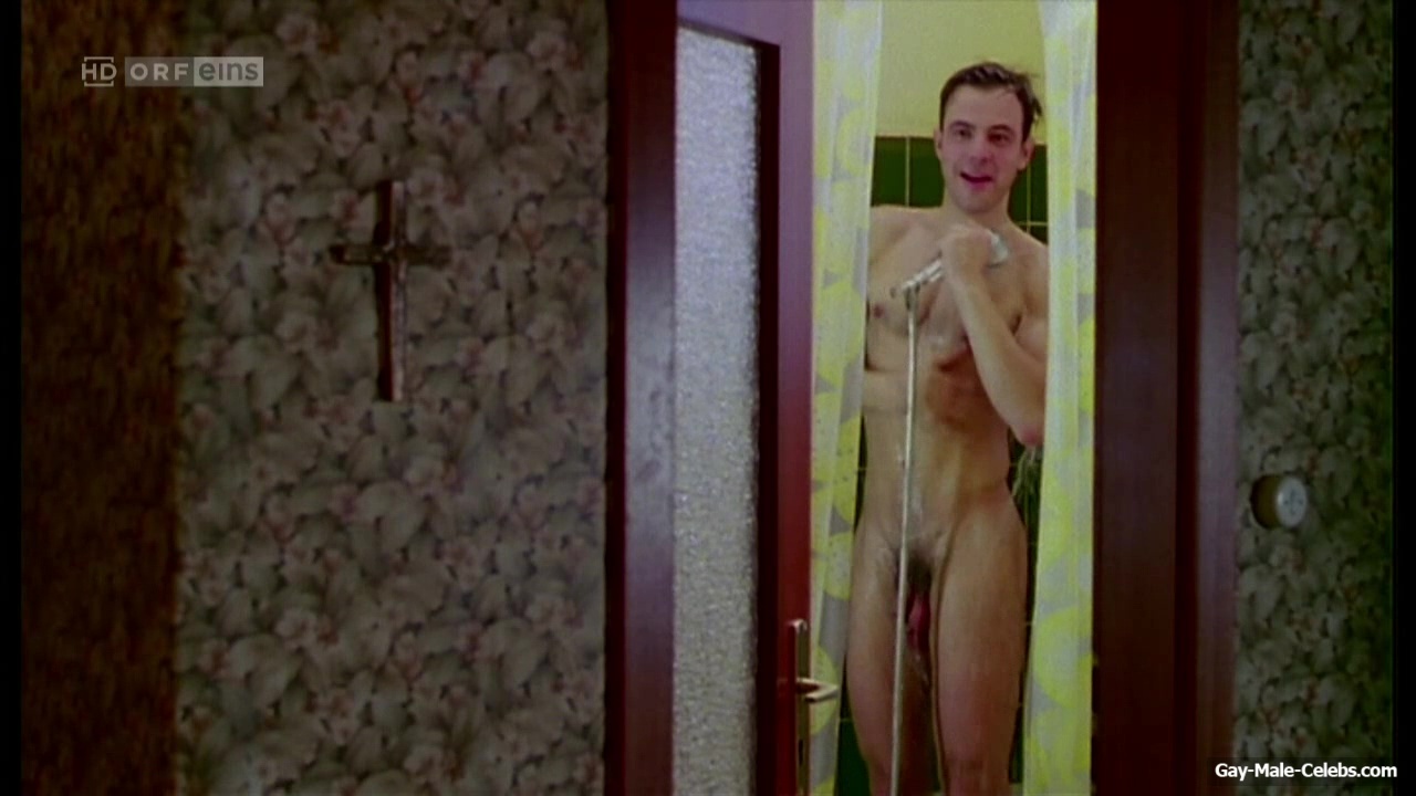 Felix Eitner Nude Dick In Shower Scenes in The Trio