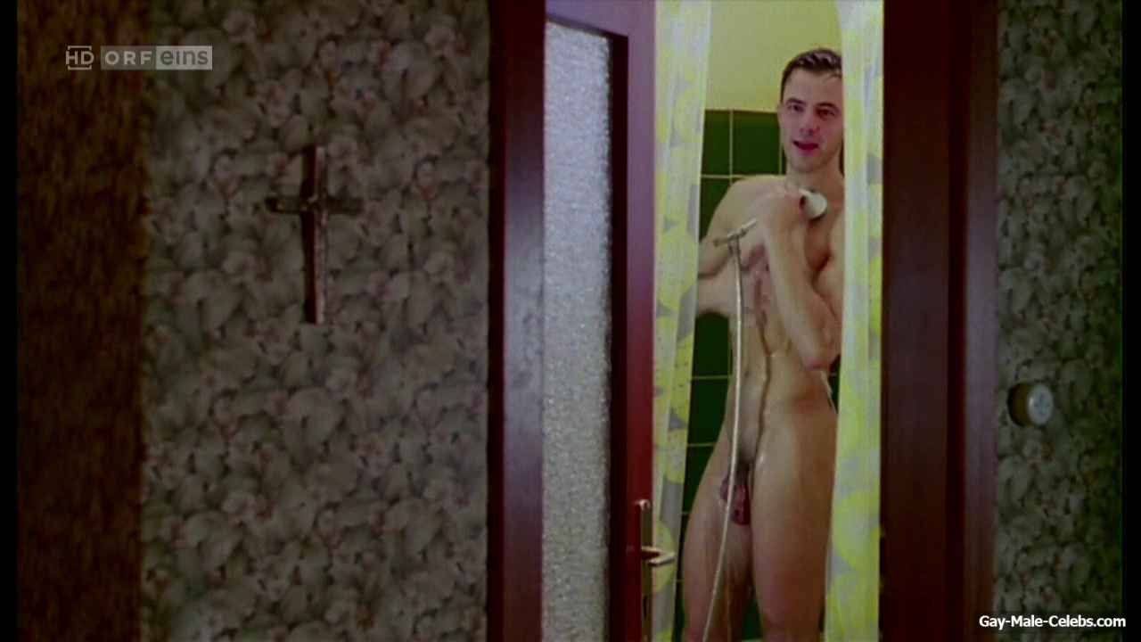 Felix Eitner Nude Dick In Shower Scenes in The Trio