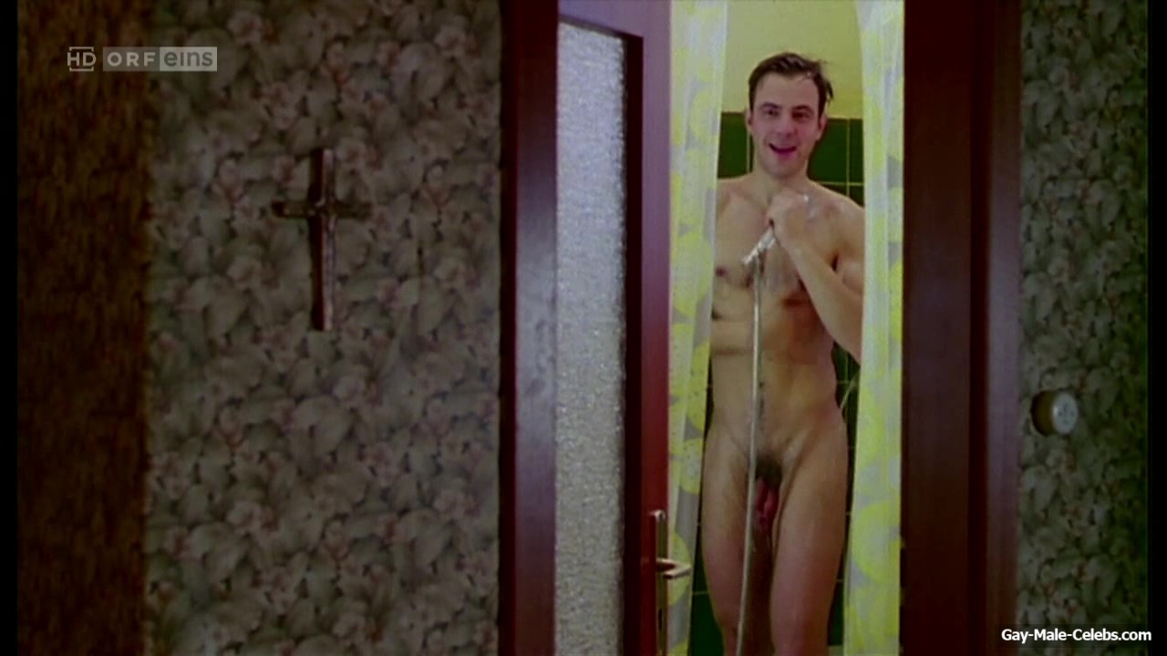 Felix Eitner Nude Dick In Shower Scenes in The Trio