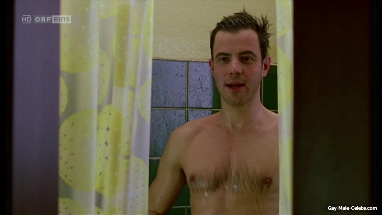 Felix Eitner Nude Dick In Shower Scenes in The Trio