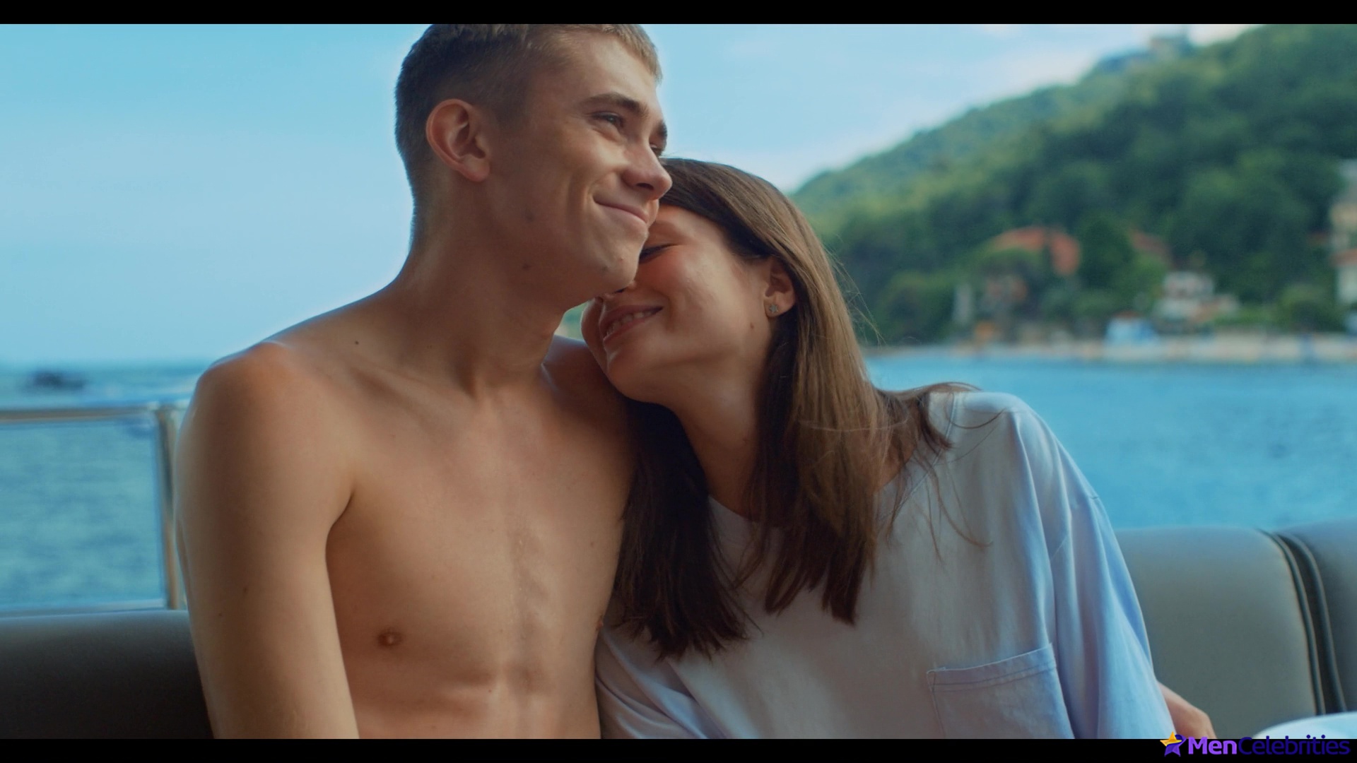 Felix Sandman frontal nude and sex scenes