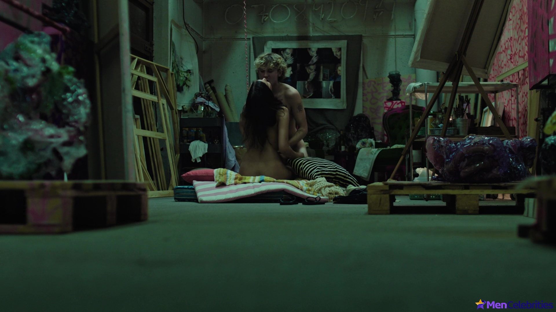 Felix Sandman frontal nude and sex scenes