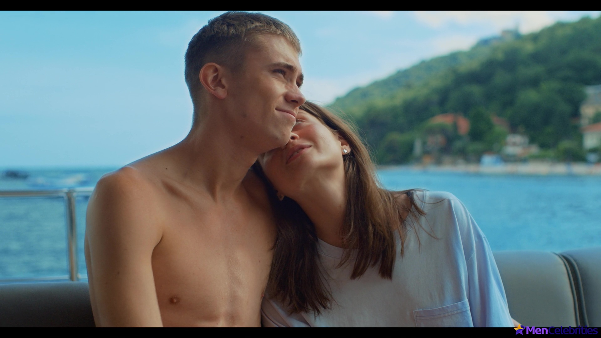 Felix Sandman frontal nude and sex scenes