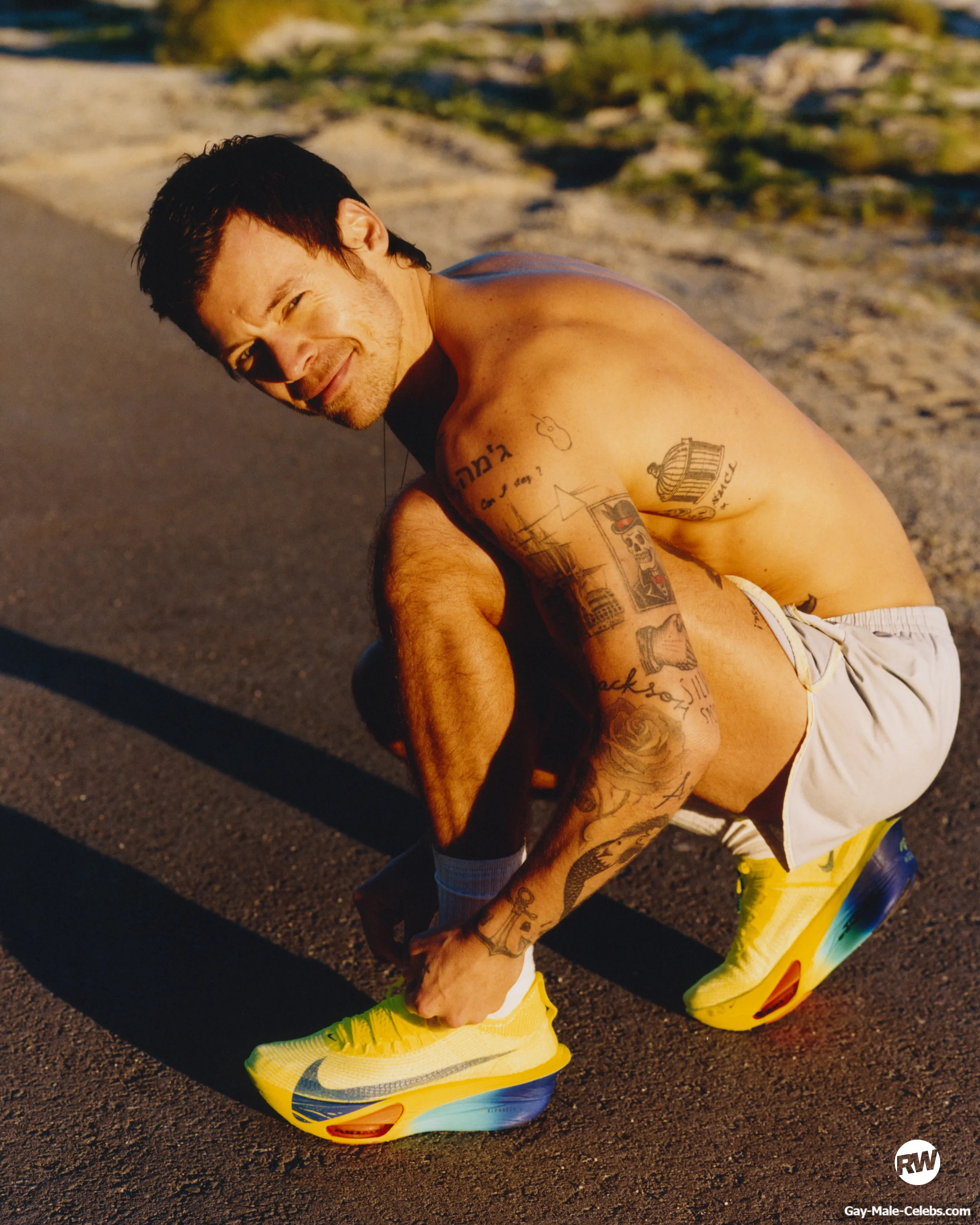 Harry Styles Shirtless And Foot Close Up Photos