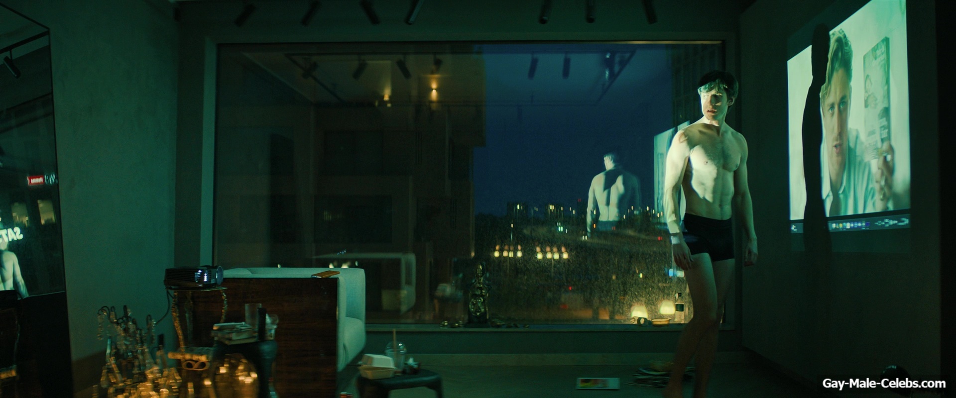 Isac Calmroth Nude Shower Scenes in Doktor Glas