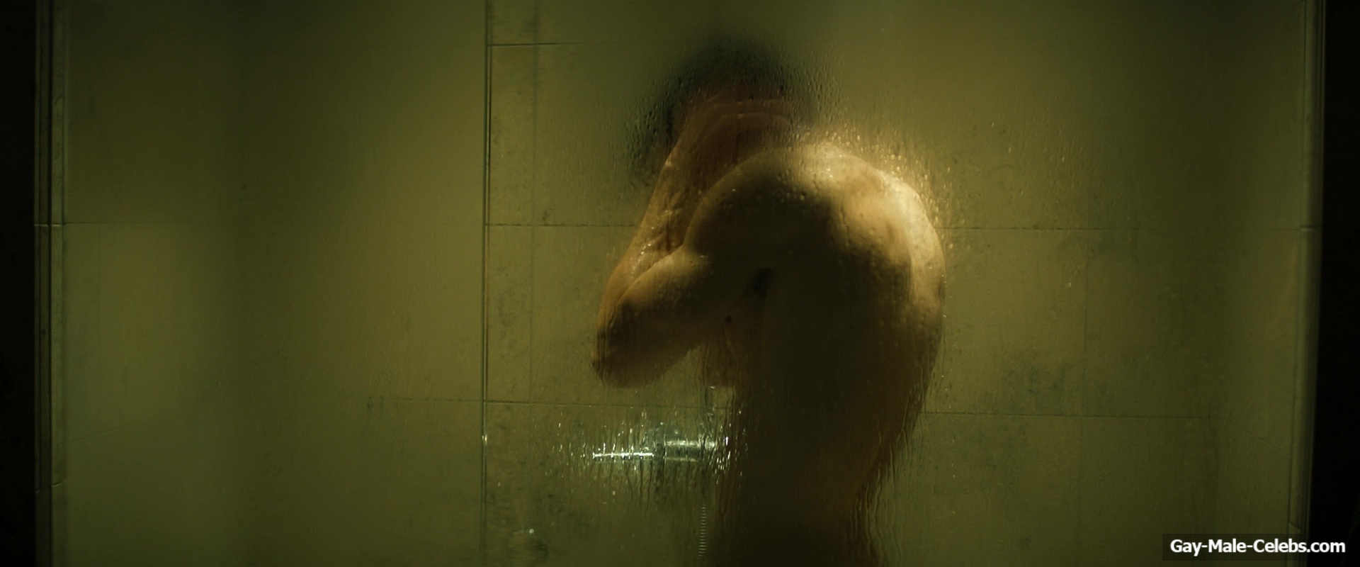 Isac Calmroth Nude Shower Scenes in Doktor Glas