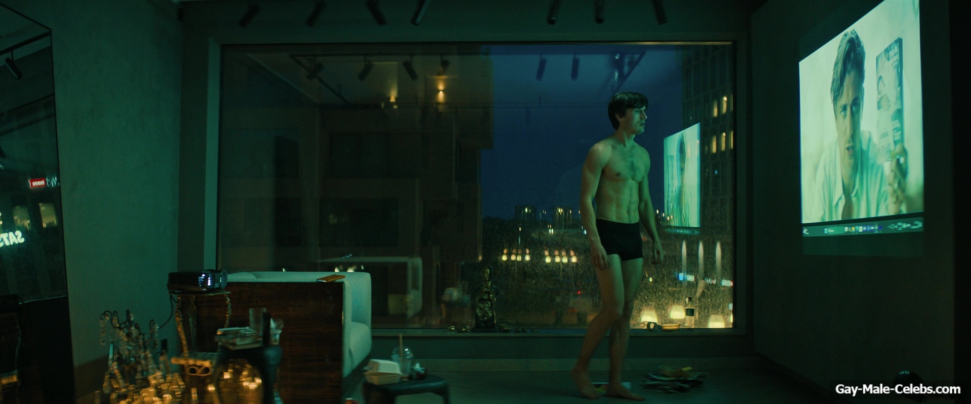 Isac Calmroth Nude Shower Scenes in Doktor Glas