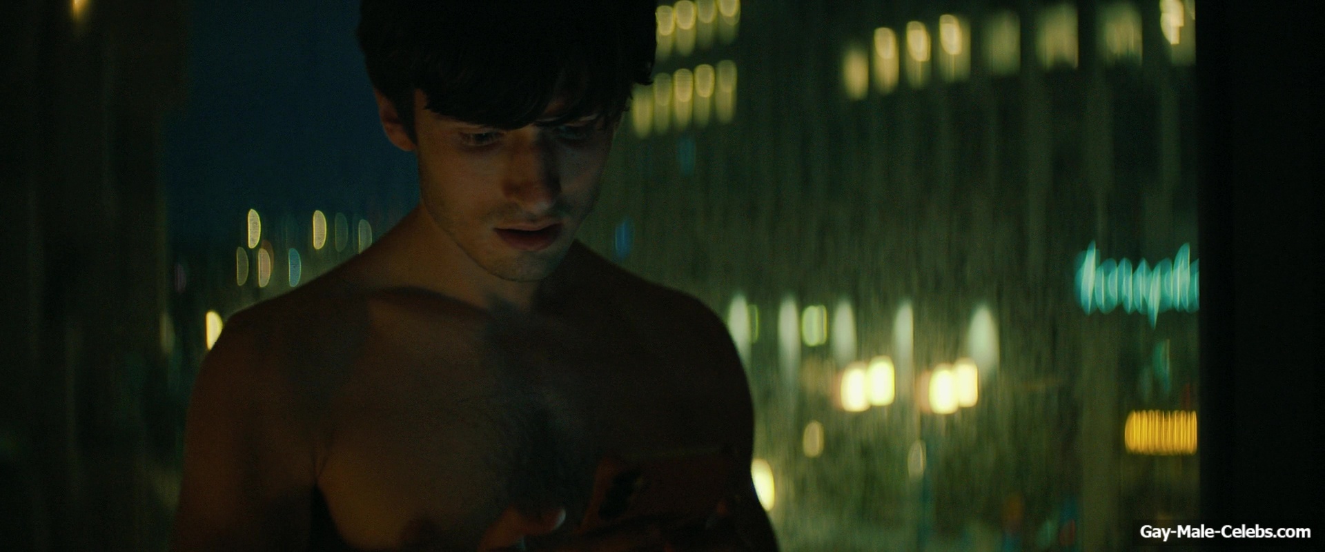 Isac Calmroth Nude Shower Scenes in Doktor Glas
