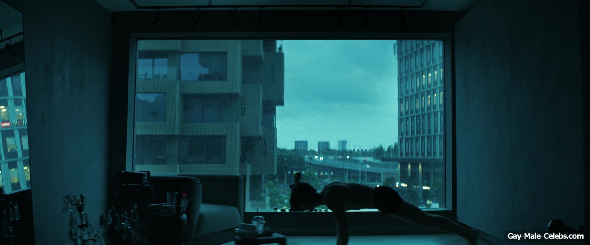 Isac Calmroth Nude Shower Scenes in Doktor Glas