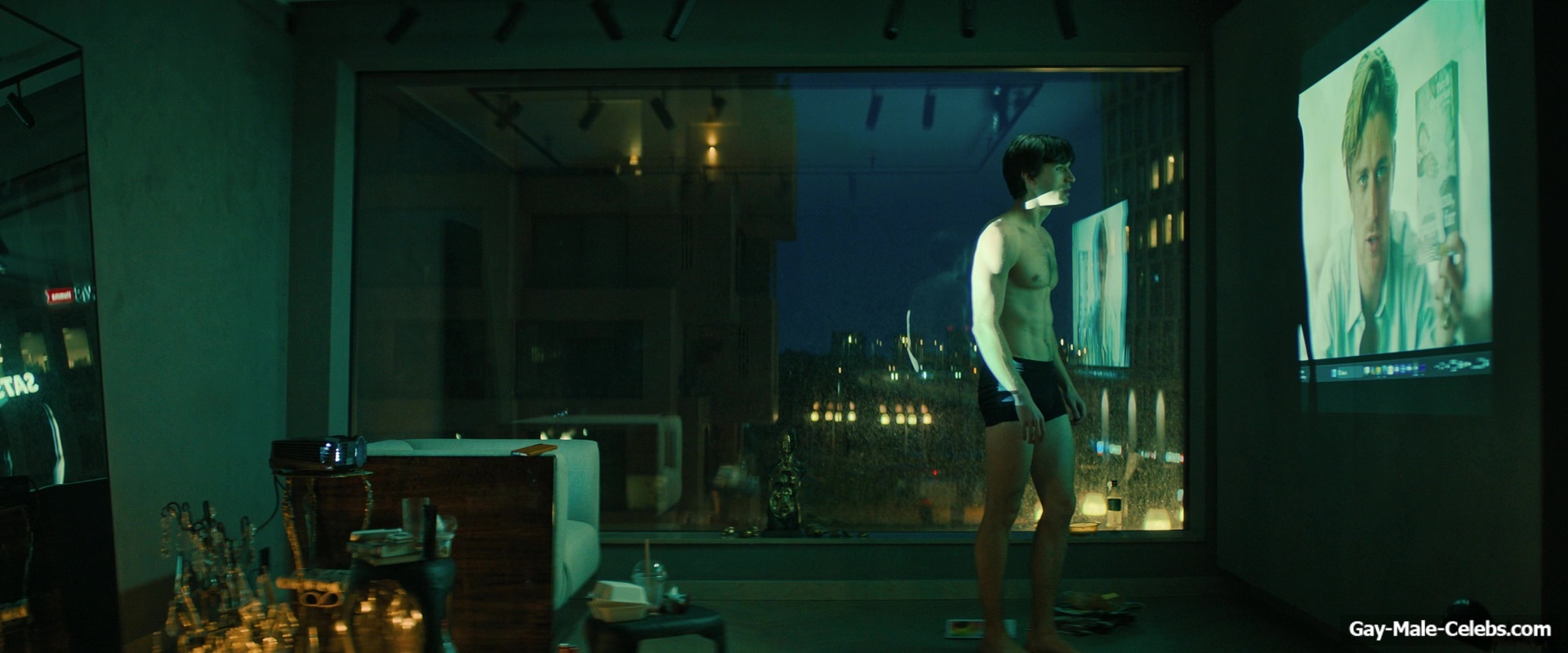 Isac Calmroth Nude Shower Scenes in Doktor Glas