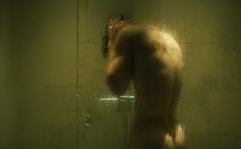 Isac Calmroth Nude Shower Scenes in Doktor Glas