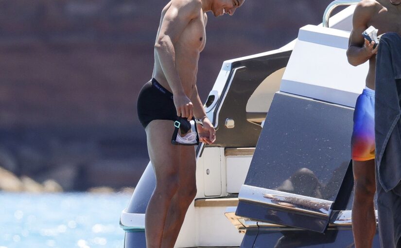 Jobe Bellingham Shirtless And Wet Underwear Pics