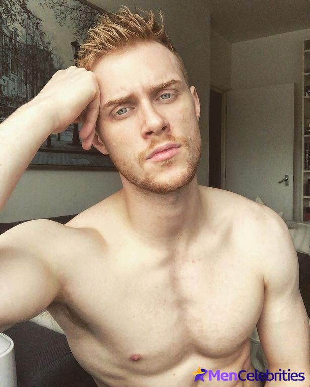 Max Parker naked and cock bulge in underwear pics