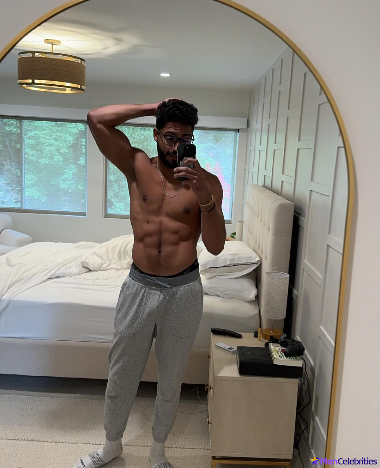 Michael Evans Behling shirtless and underwear pics