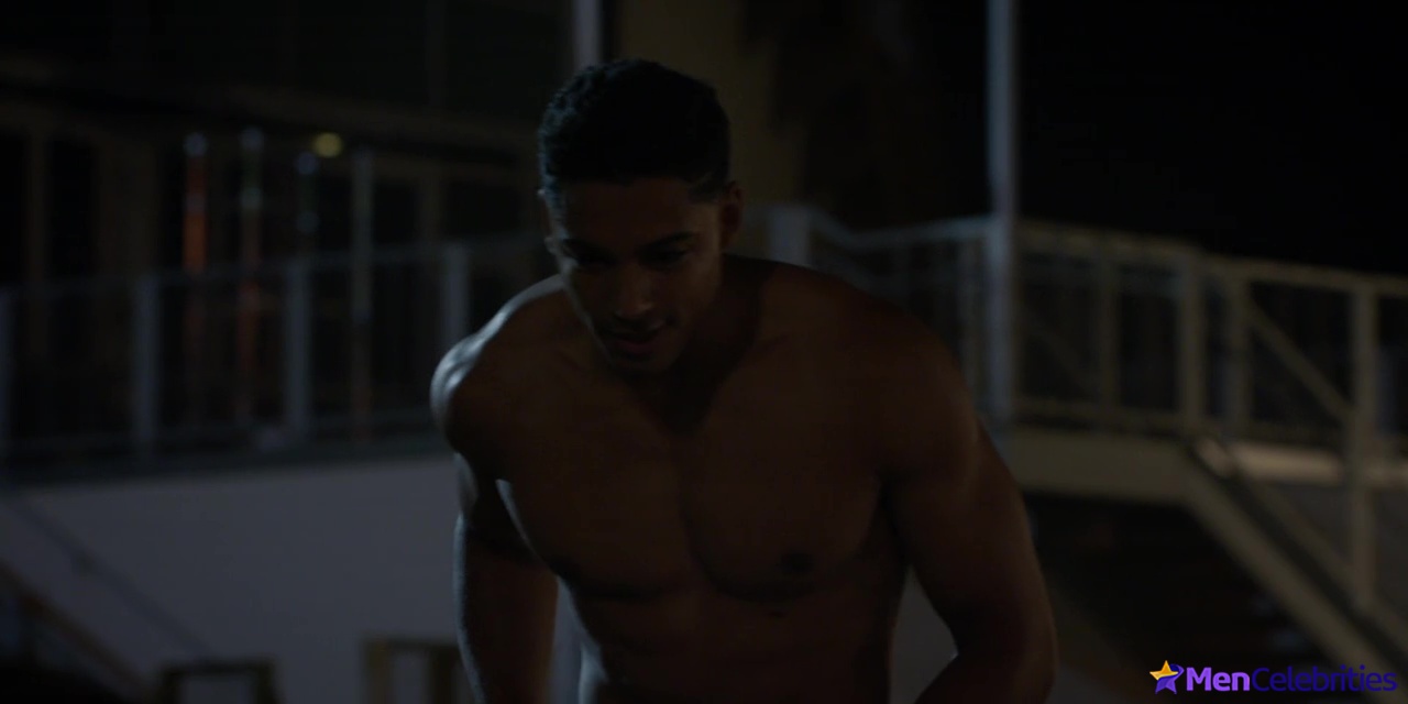 Michael Evans Behling nude and sex scenes