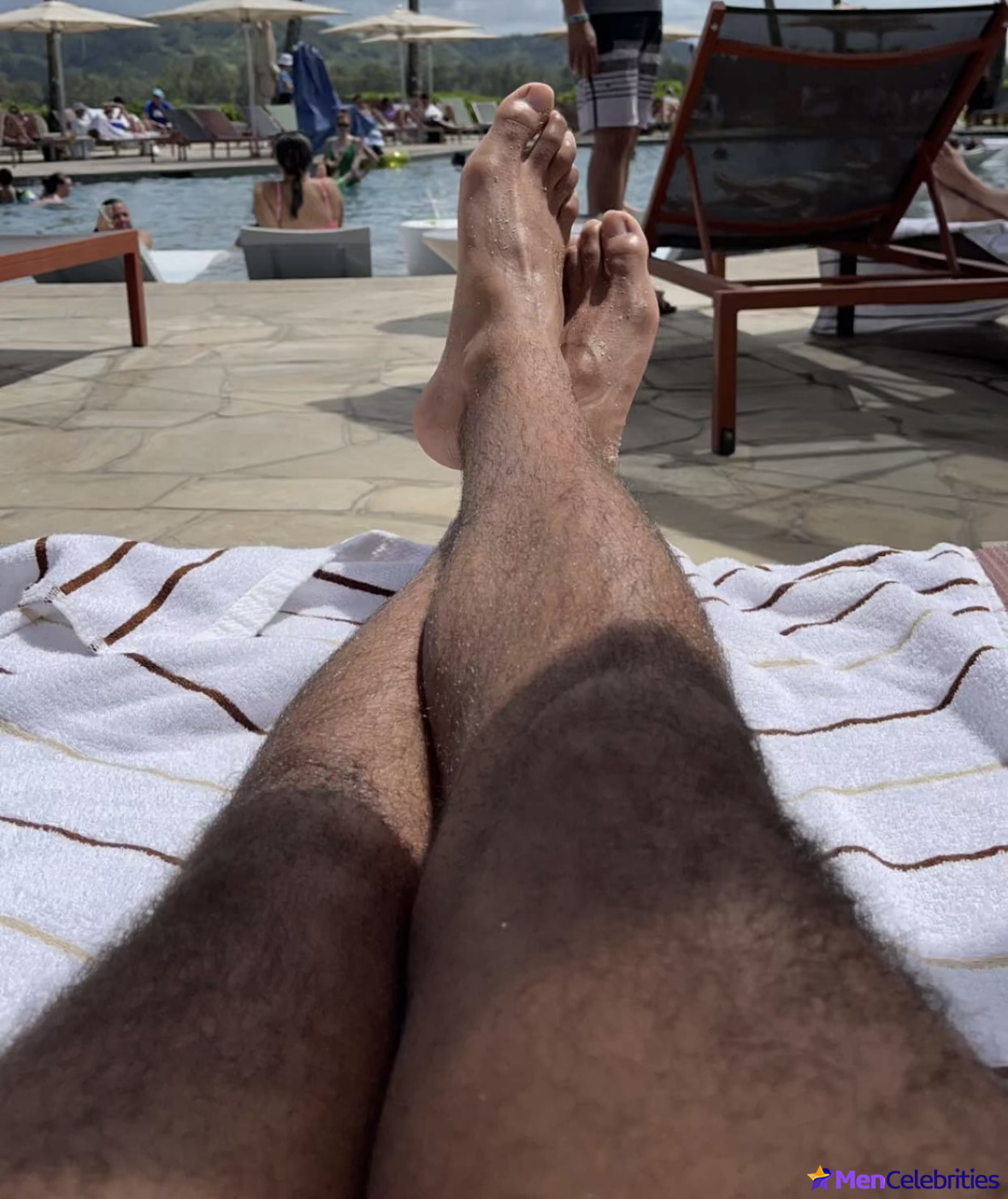 Michael Evans Behling foot photos