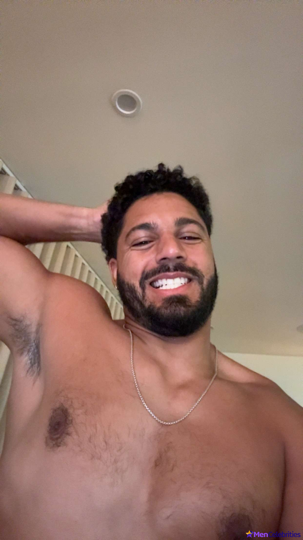 Michael Evans Behling shirtless and underwear pics