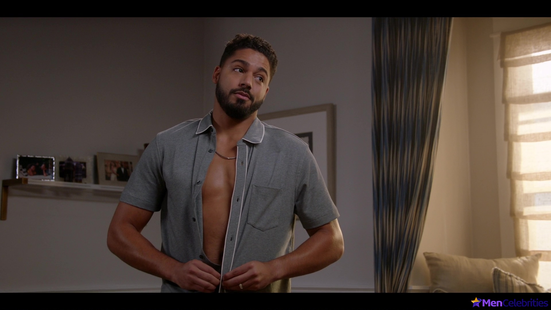 Michael Evans Behling nude and sex scenes