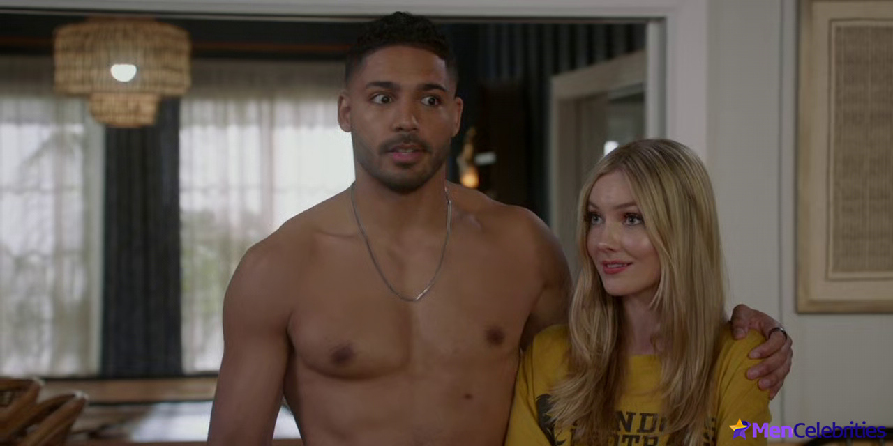 Michael Evans Behling nude and sex scenes