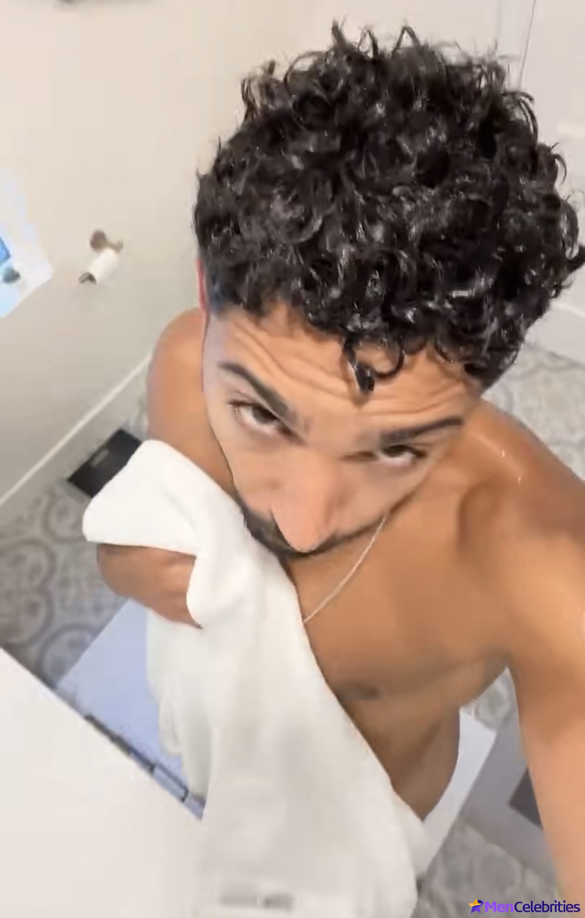 Michael Evans Behling leaked nude dick pics