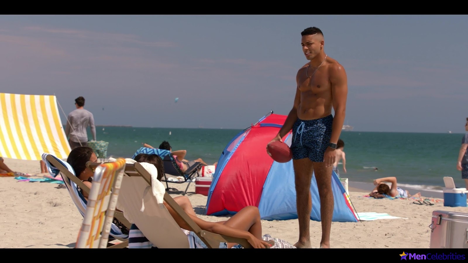 Michael Evans Behling nude and sex scenes