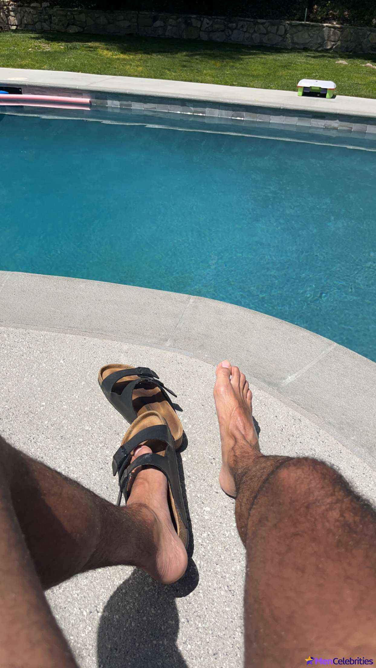 Michael Evans Behling foot photos
