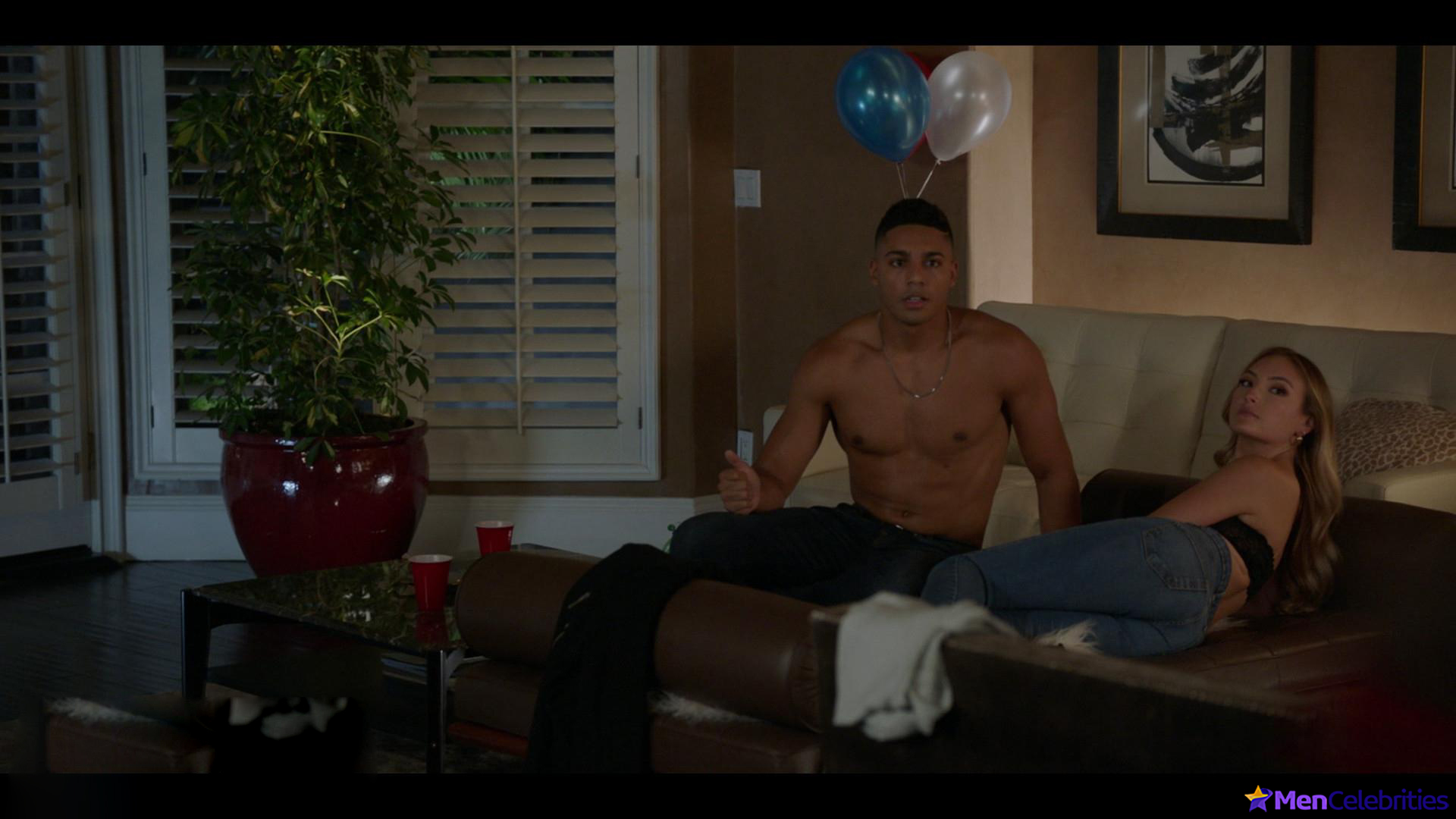 Michael Evans Behling nude and sex scenes