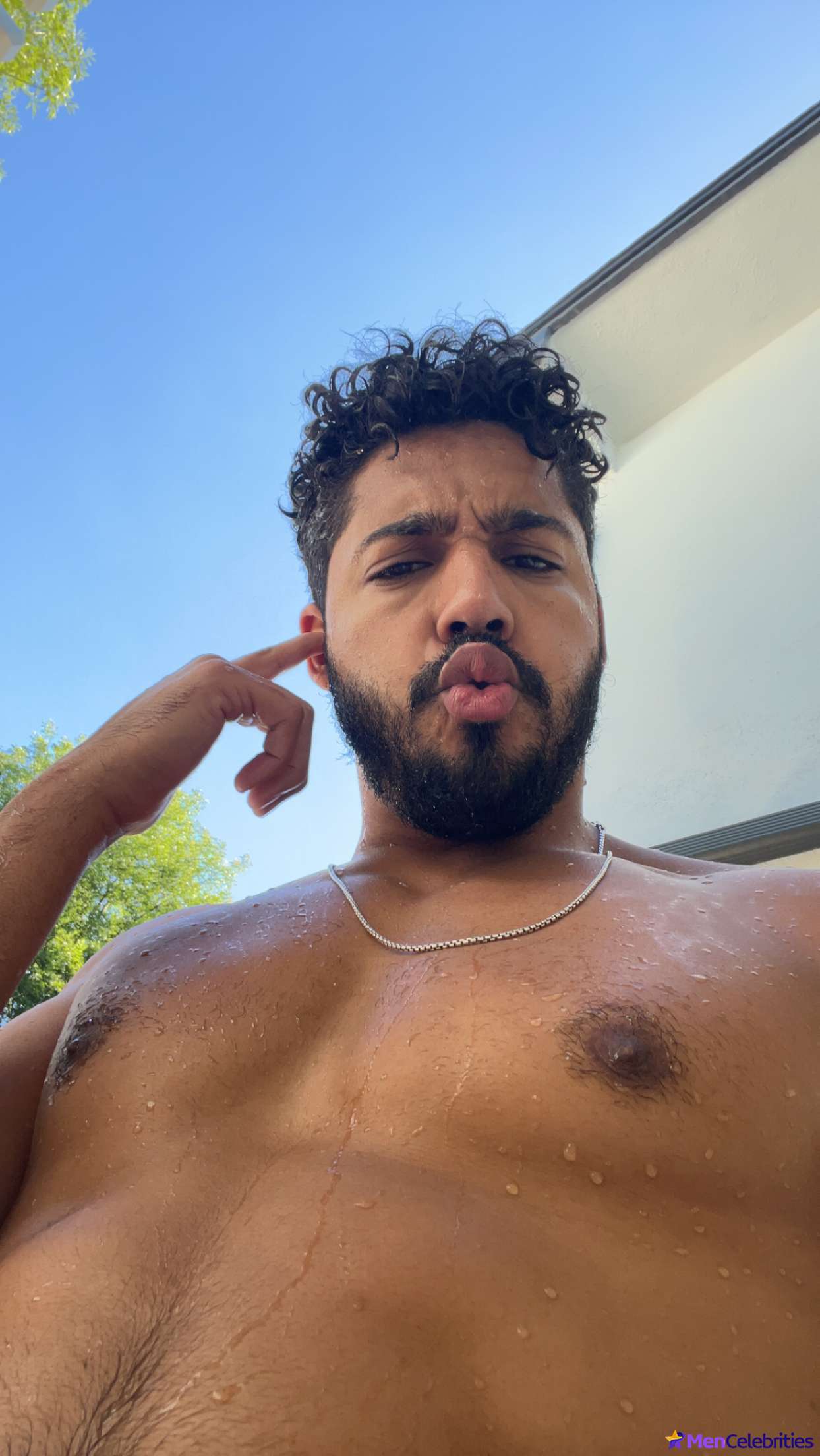 Michael Evans Behling shirtless and underwear pics
