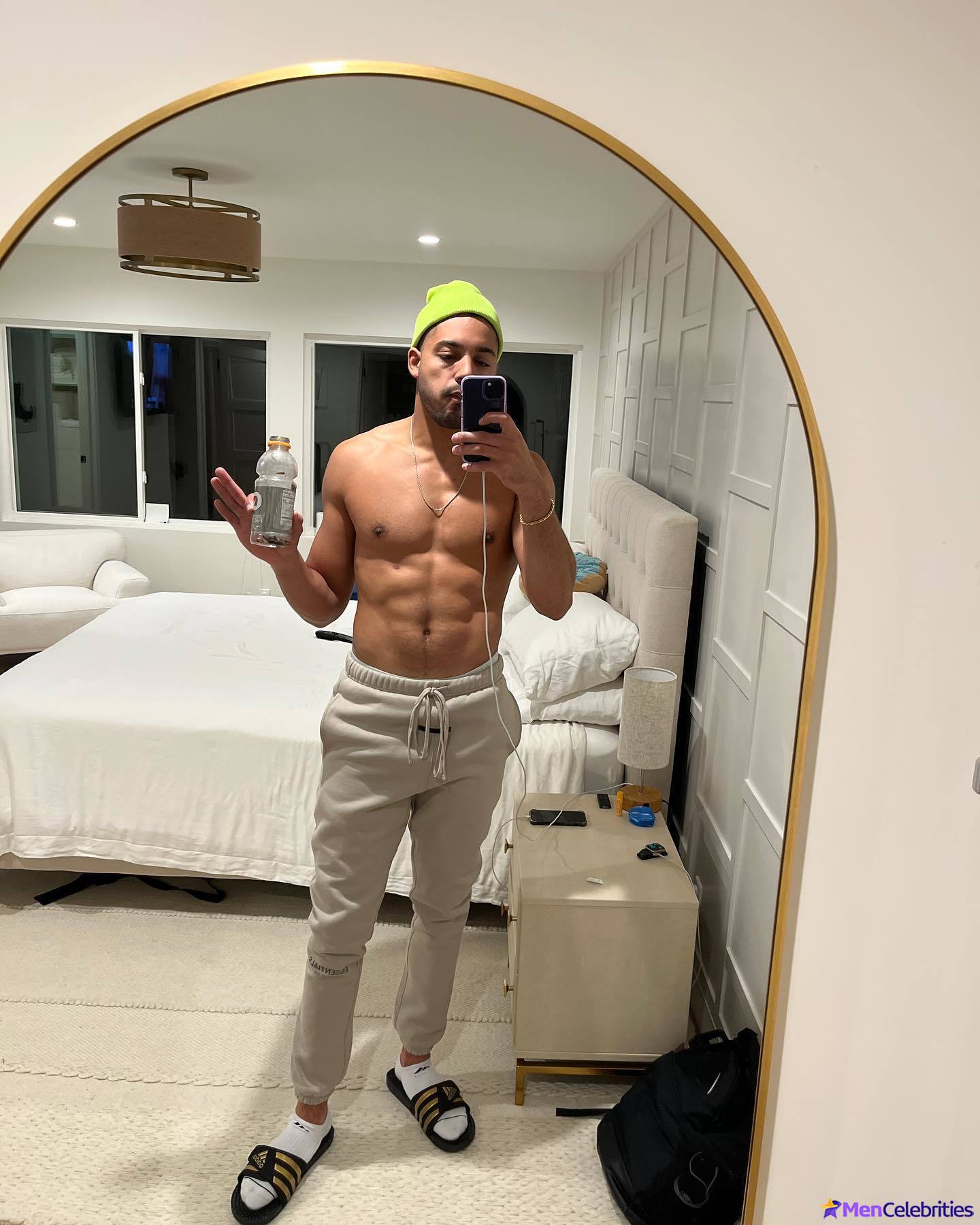 Michael Evans Behling shirtless and underwear pics