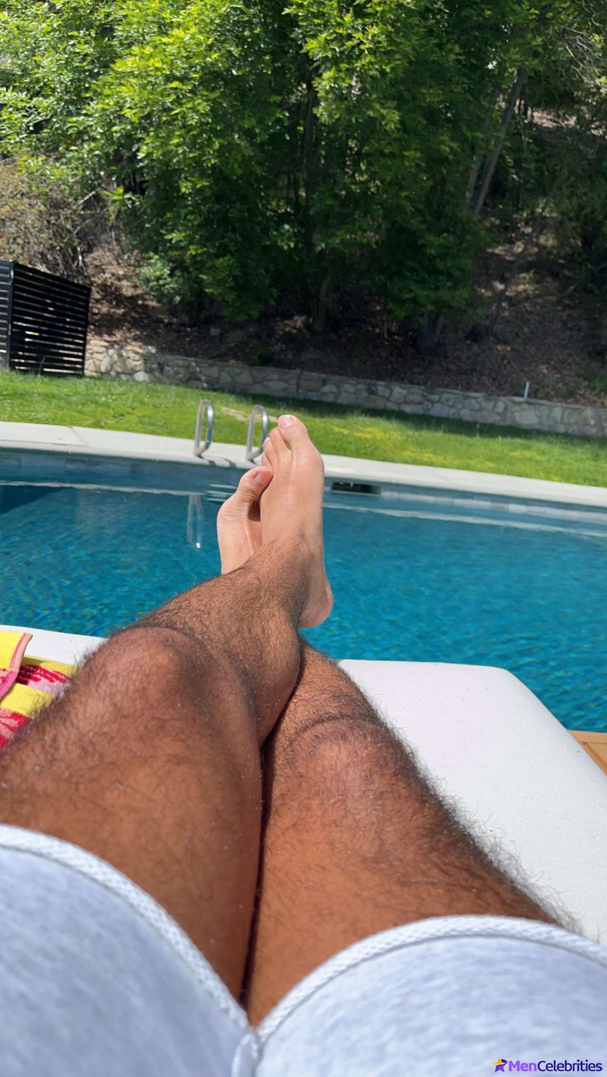 Michael Evans Behling foot photos