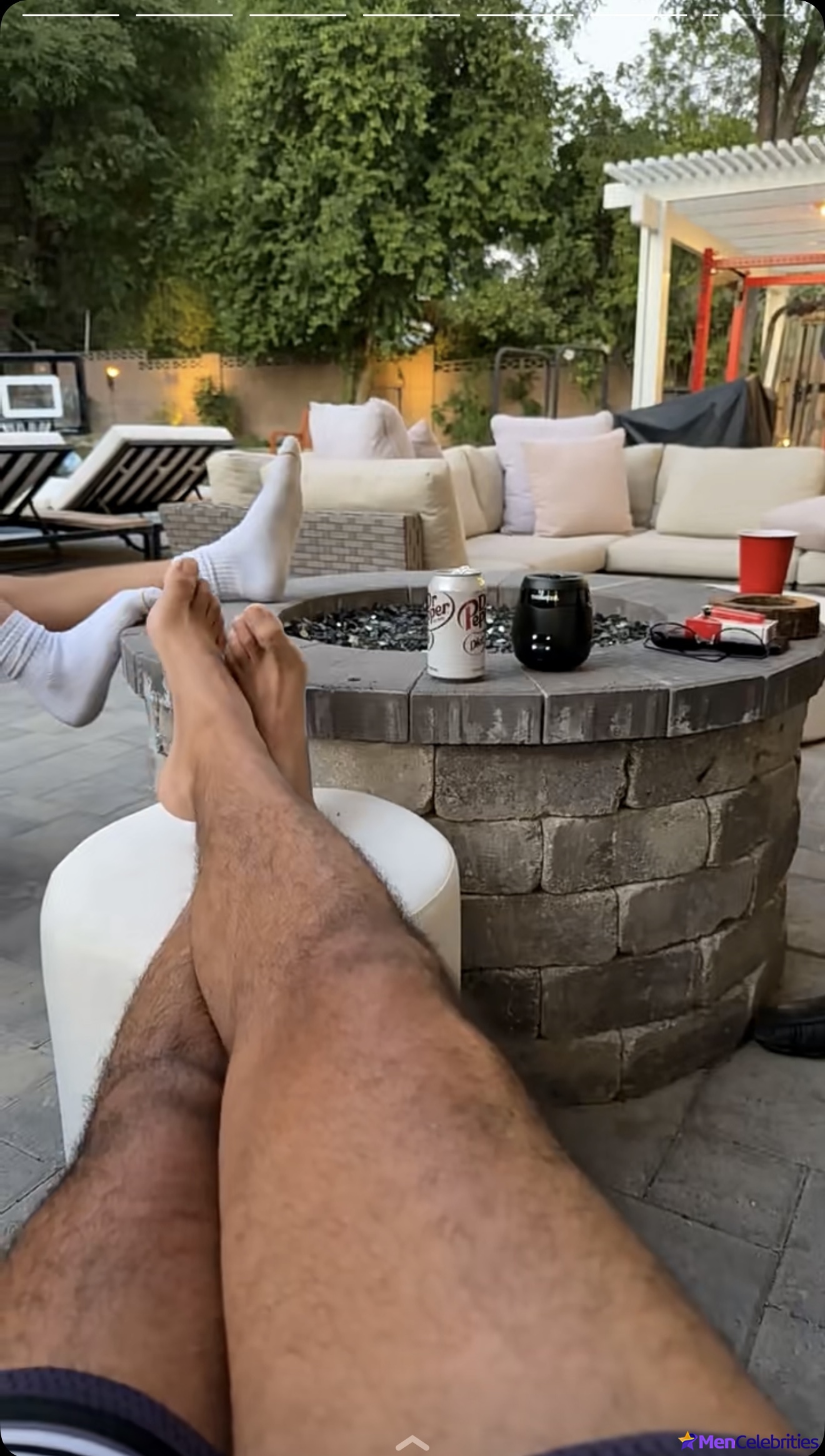 Michael Evans Behling foot photos