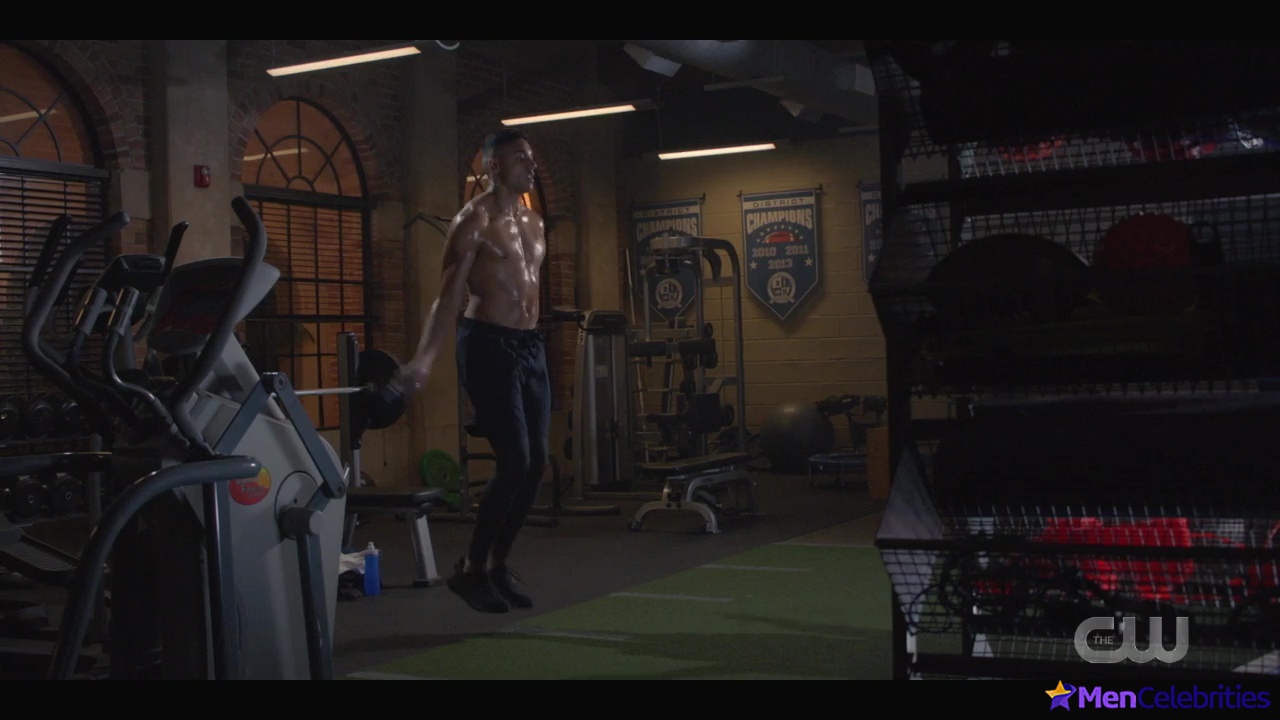Michael Evans Behling nude and sex scenes