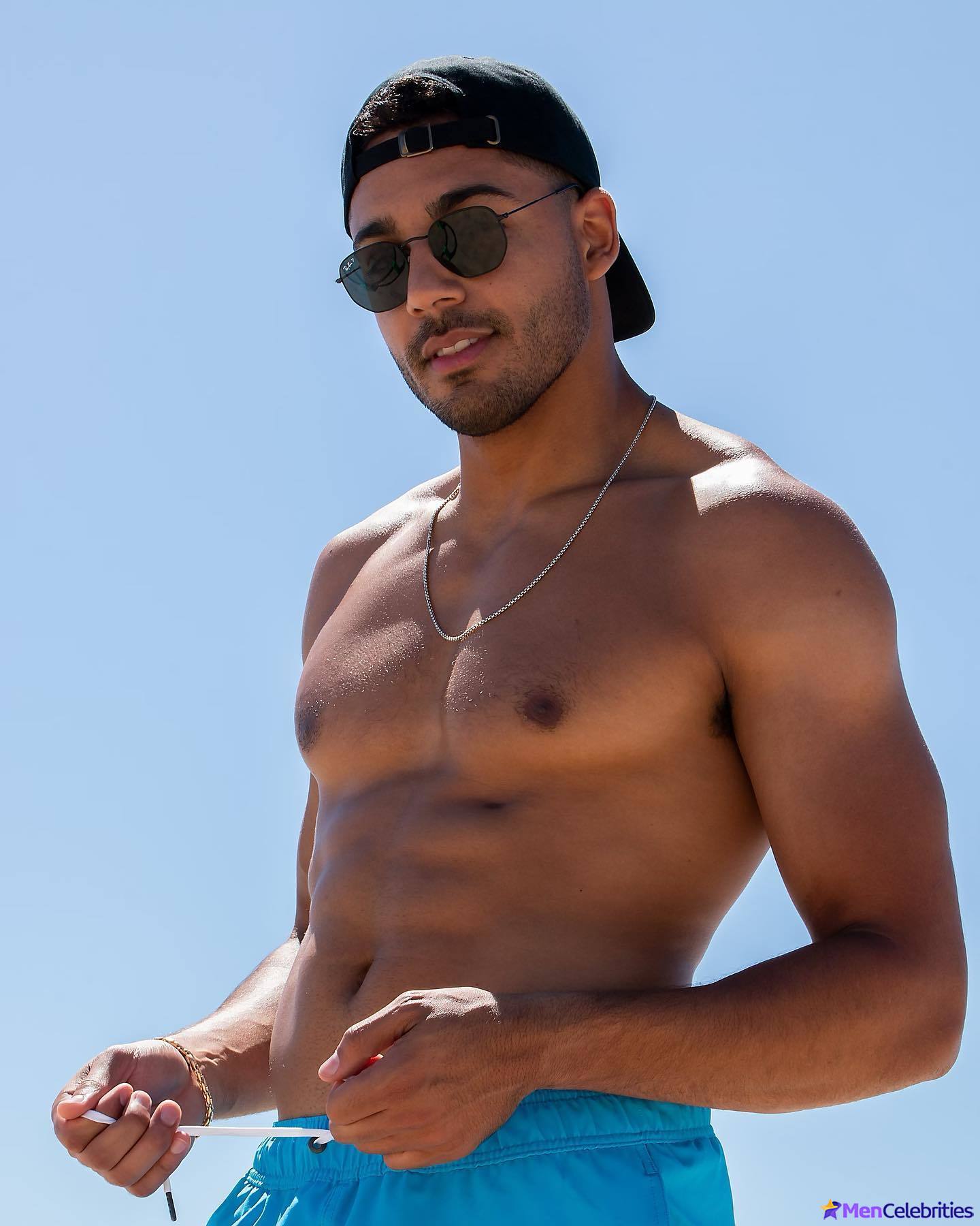 Michael Evans Behling shirtless and underwear pics
